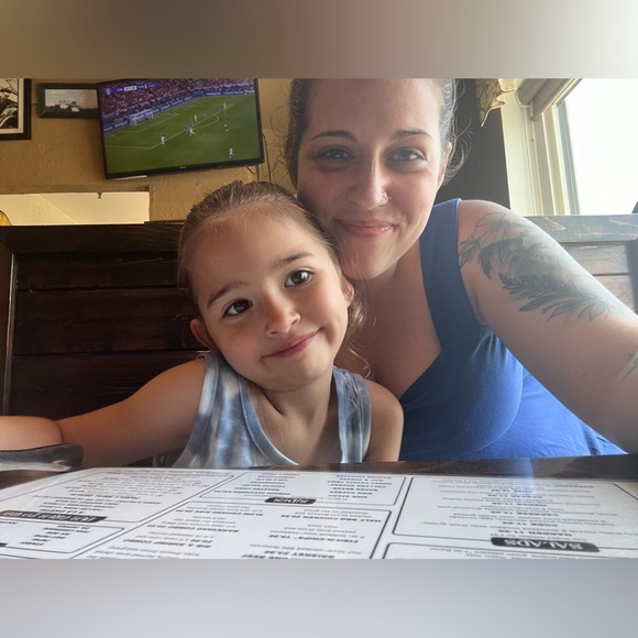 Meet your Posher, Casie - Picture 5 of 5